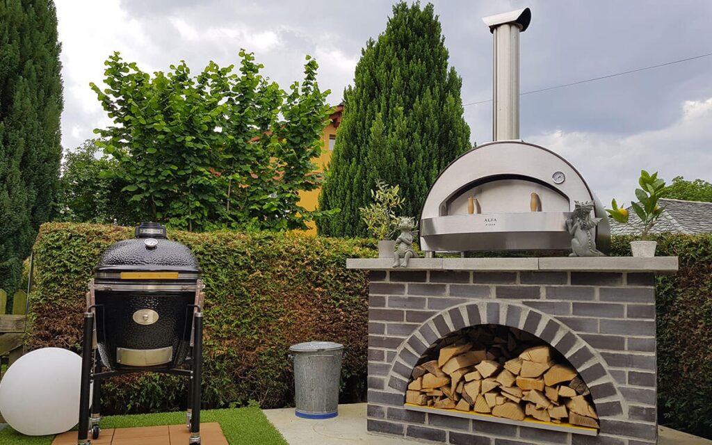 The key features that the best wood-fired pizza ovens should have